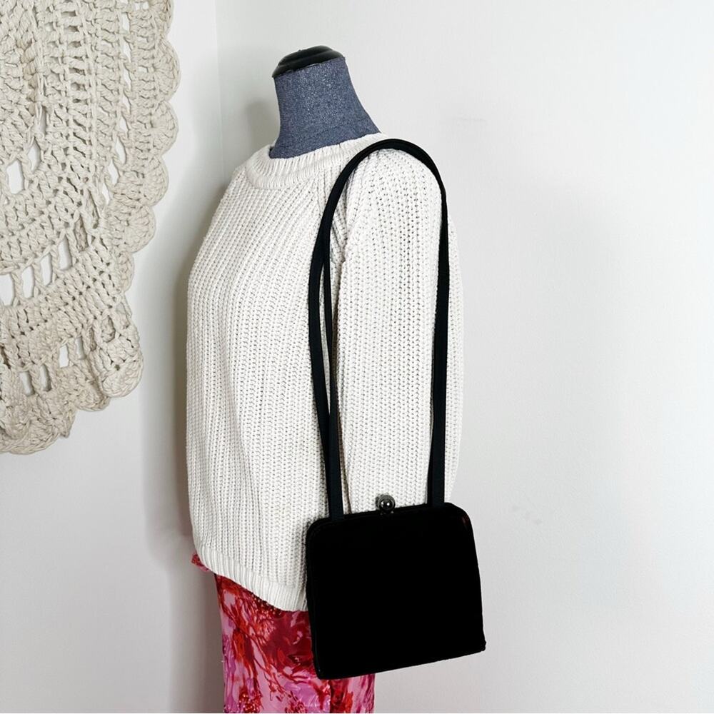 Nine West Vintage 90s Y2K Black Velvet Kiss Lock Shoulder Bag